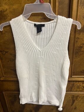 The Limited Cream Ribbed V-Neck Sweater Tank